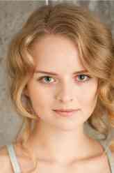 Eve Teschmacher（安德烈娅·布鲁克斯饰演）