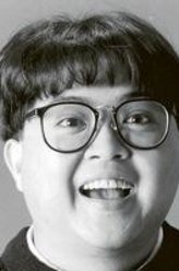 罗君左剧照