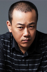 徐丽前夫（李培铭饰演）