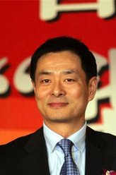 国调办主任（濮存昕饰演）