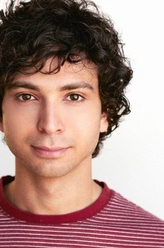 亚当·G·瑟瓦尼剧照