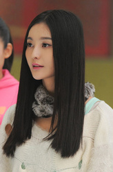 李墨仪（诸葛橙橙饰演）