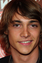 瑞恩·唐洛胡（瑞恩·唐洛胡饰演）