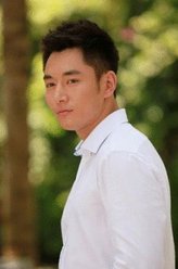 李东学剧照
