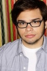 查理·塞斯顿（查理·塞斯顿饰演）