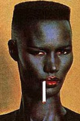 葛蕾丝·琼斯（葛蕾丝·琼斯饰演）