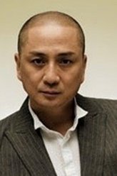 汪显赫（汤镇业饰演）