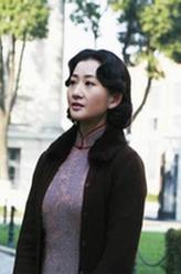 向秀娟（李玥饰演）