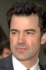 朗·里维斯顿剧照