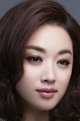 徐军医（张蓓蓓饰演）