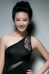 唐一菲（唐一菲饰演）