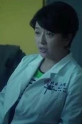 医生（江珊饰演）