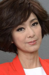 袁丽嫦（米雪饰演）