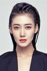 森村副官（高露饰演）