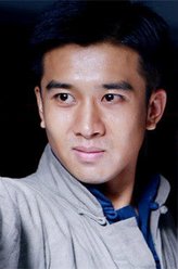 李溪染（孙绍龙饰演）