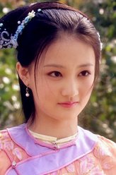 钮祜禄·玉娆/甄玉娆（徐璐饰演）