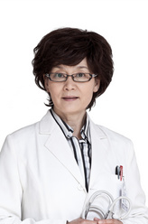 廖克难（潘虹饰演）