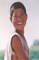 嘎子（谢孟伟饰演）