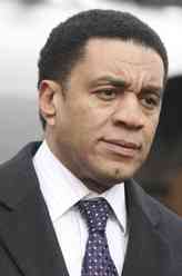 哈罗德· 库伯（哈里·列尼斯饰演）