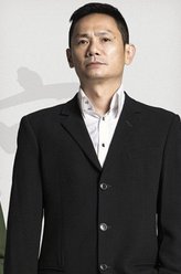 郭小洋（果静林饰演）