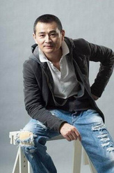 江约诚（陈刚饰演）