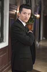 侯勇（毛方圆饰演）