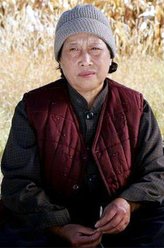 田母（孙桂田饰演）