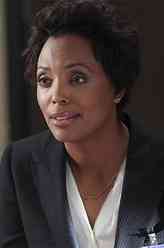 塔拉·露易丝（爱莎·泰勒饰演）