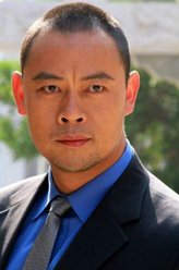 楚天霸（晋松饰演）