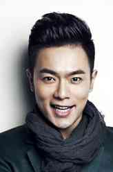 张海生（万思维饰演）