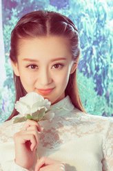 王丽娜（杜肖雄饰演）