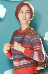 张瑶瑶（张艺上饰演）