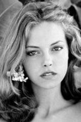 Countess Natalya Rostova（格列塔·斯卡奇饰演）