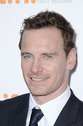 迈克尔·法斯宾德（迈克尔·法斯宾德饰演）