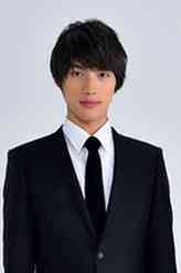 堤元（福士苍汰饰演）