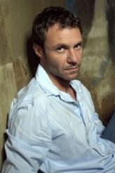 克里斯·范斯（克里斯·范斯饰演）