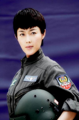 齐欣（汪裴饰演）