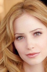 Alice Greystoke（杰米·雷·纽曼饰演）