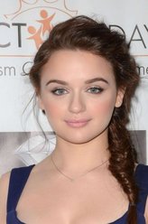 Greta Grimly（乔伊·金饰演）