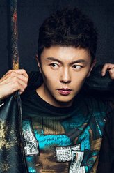 张天保（谢苗饰演）