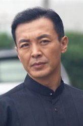 韦华（王强饰演）