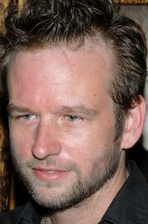 达拉斯·罗伯特斯（达拉斯·罗伯特斯饰演）