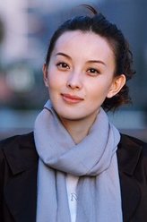 孙丽飞（朱研饰演）