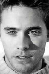 杰瑞德·拉什顿剧照