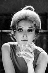 诺玛·阿莱昂德罗剧照