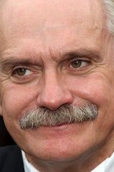 尼基塔·米哈尔科夫（尼基塔·米哈尔科夫饰演）