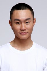 高飞扬（潘元甲饰演）