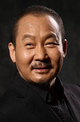 张贵（马少骅饰演）