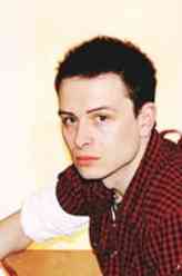 施恩·泰勒（施恩·泰勒饰演）