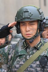 王星（李飞饰演）